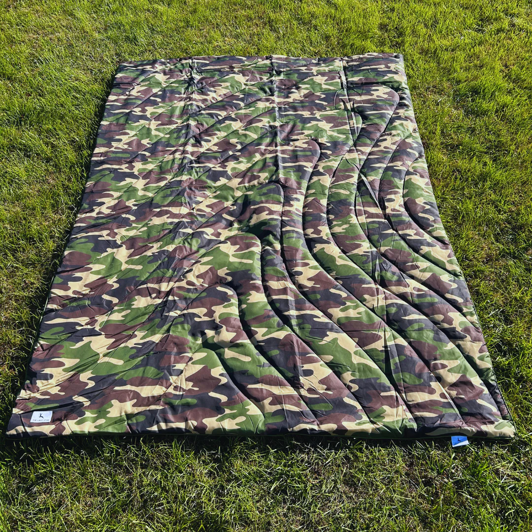 Camo - Indoor/Outdoor Puffy Blanket - Image 3
