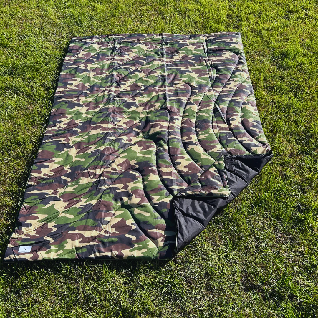 Camo - Indoor/Outdoor Puffy Blanket - Image 4