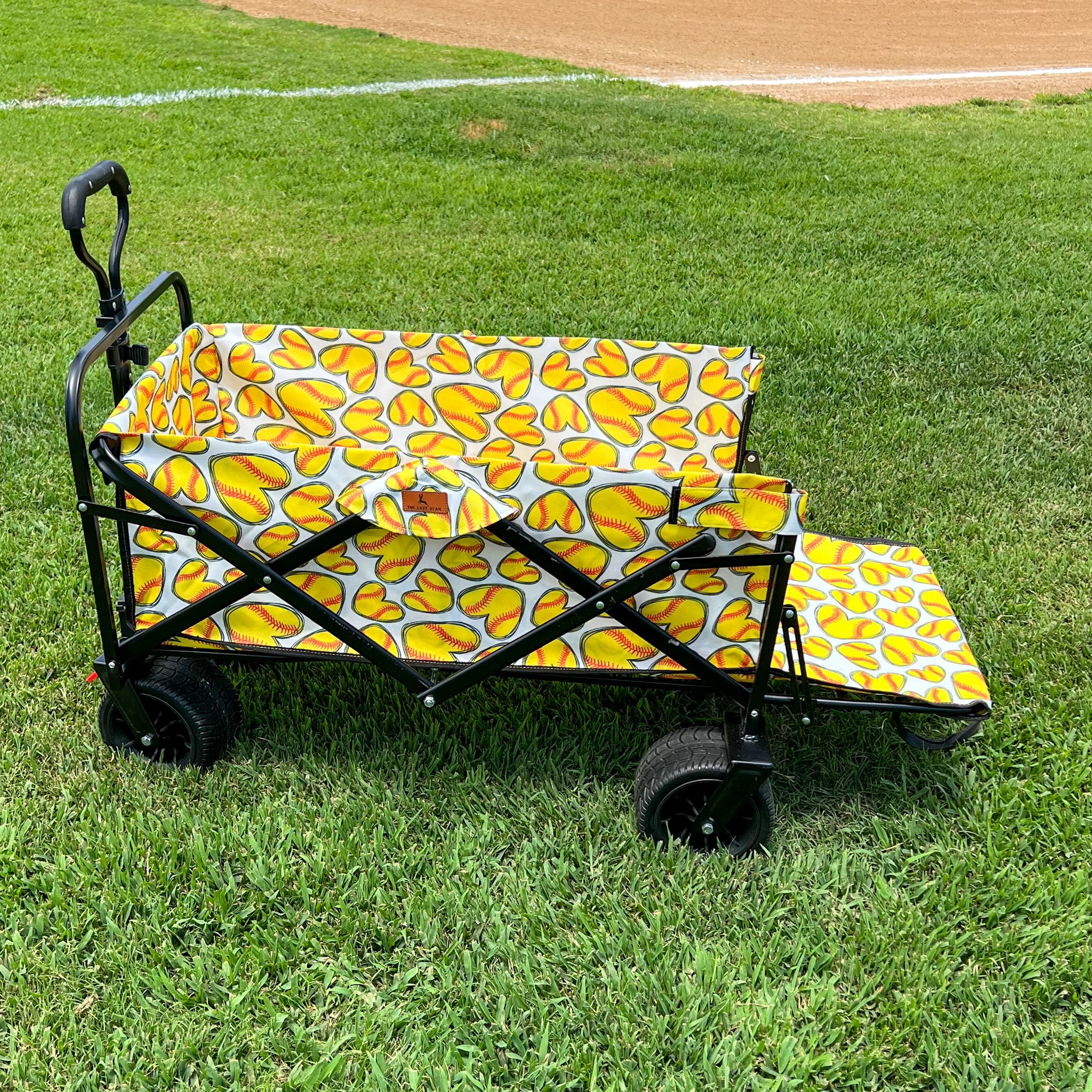 Softball Hearts Tailgate Wagon - Image 3